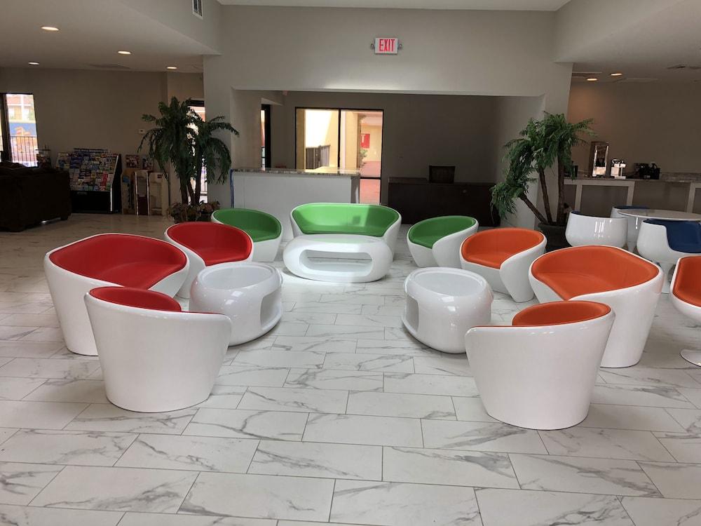 Clarion Inn & Suites Kissimmee-Lake Buena Vista South Esterno foto