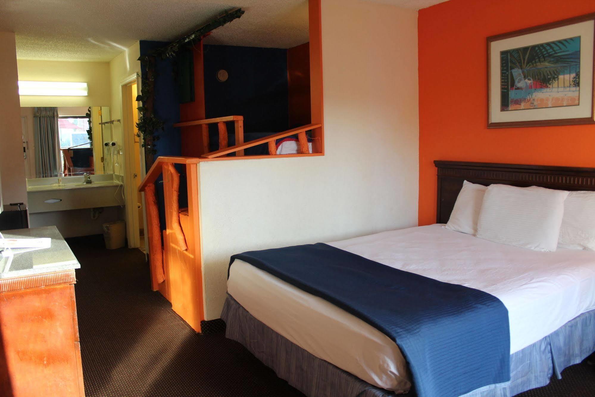 Clarion Inn & Suites Kissimmee-Lake Buena Vista South Esterno foto