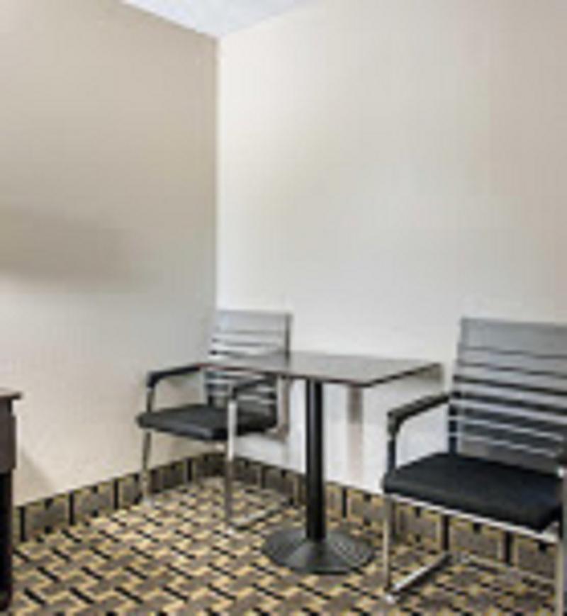 Clarion Inn & Suites Kissimmee-Lake Buena Vista South Esterno foto